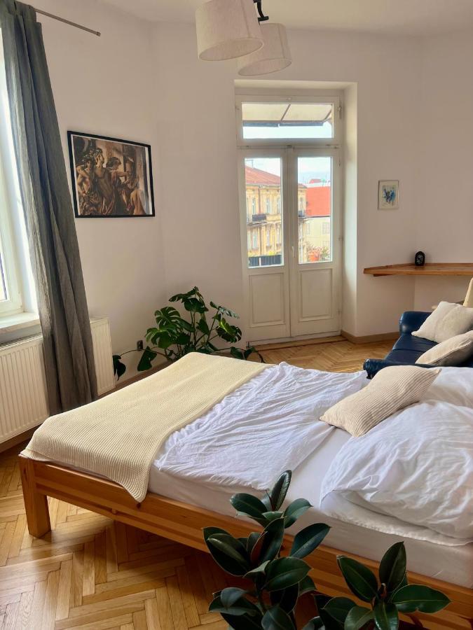 Chic Apartment In The Center Of Cracow Krakow Ngoại thất bức ảnh