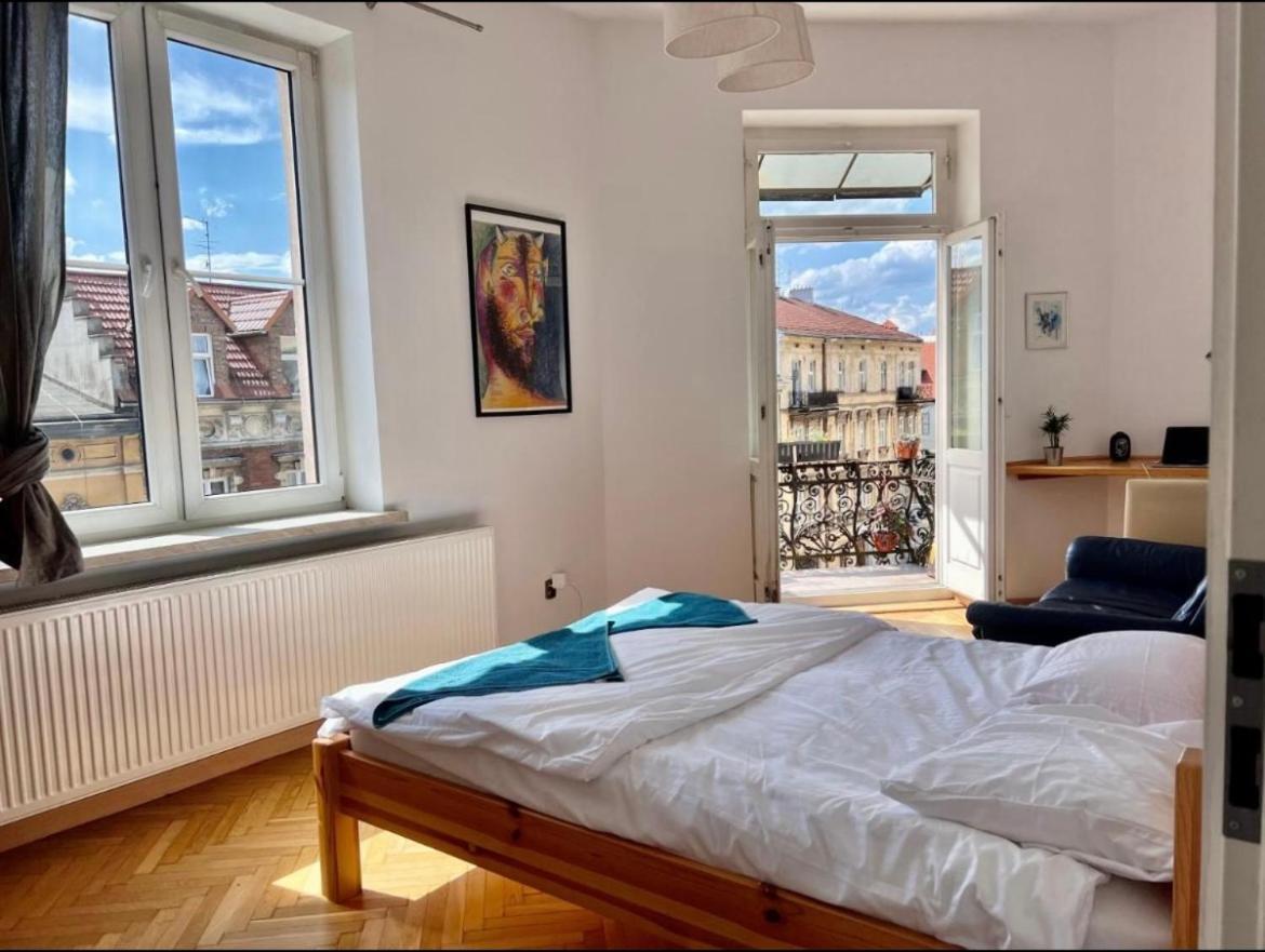 Chic Apartment In The Center Of Cracow Krakow Ngoại thất bức ảnh